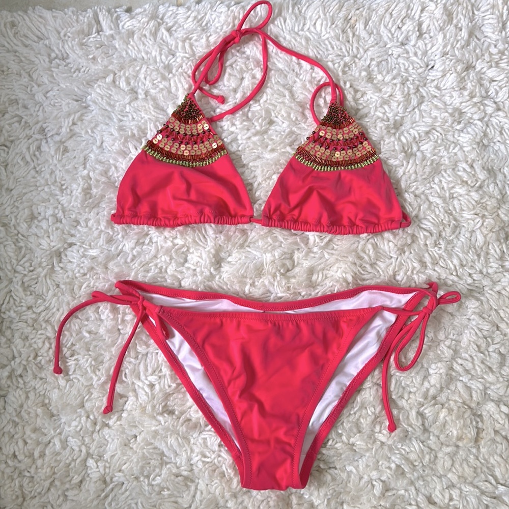 Barbie pink Victoria’s Secret bikini